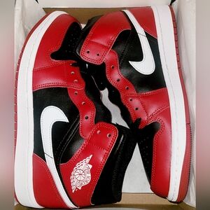 Jordan Men's Red and Black Athletic Shoes